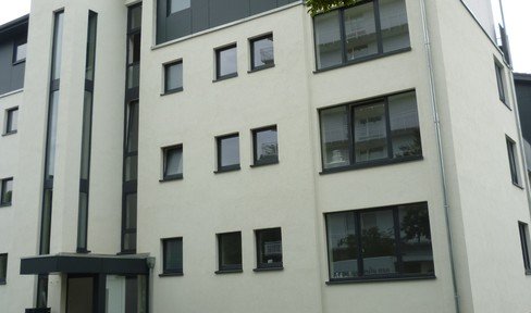 Modern 2-room attic apartment including fitted kitchen in Düsseldorf-Golzheim
