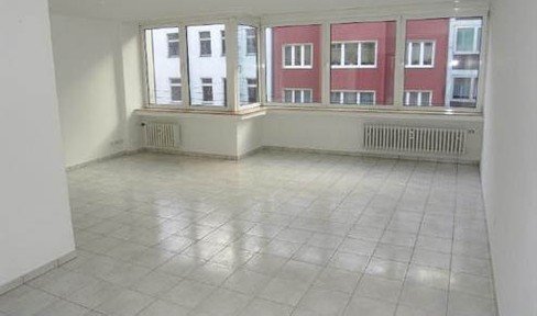 Düsseldorf-Pempelfort, comfortable and bright 2 room apartment 75 m² with balcony - free of commission