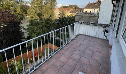 NEU renoviertes Appartement mit großem Balkon + EBK