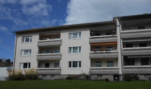 Well-kept 3-room apartment with balcony and garage - in Sulzberg