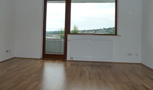 Top apartment with balcony on the 2nd floor in a quiet location