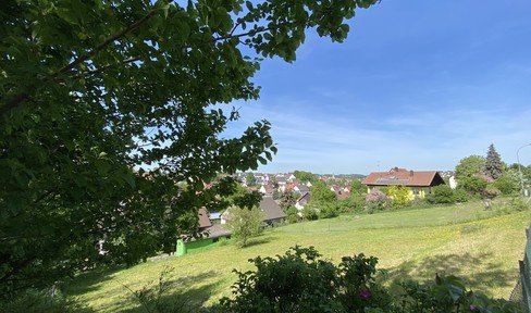 Building plot with unobstructable view over Wilhermsdorf - free of provisons