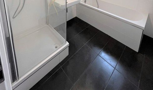 Sanierte Wohnung - 3 Schlafzimmer, neues Badezimmer & Gäste-WC inkl. Stellplatz & Keller