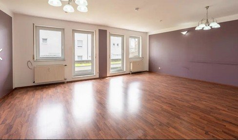 Spacious apartment or commercial unit in the heart of Metzingen *commission-free*