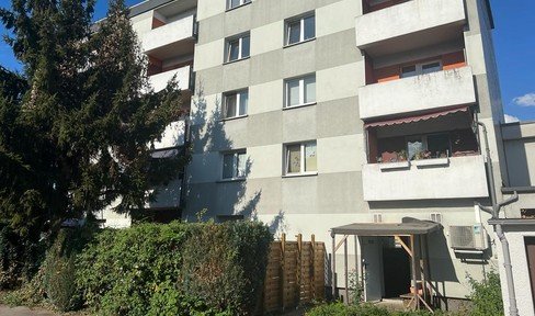 Gemütliche renovierte 3,5 Zimmer Wohnung mit Balkon in Erle