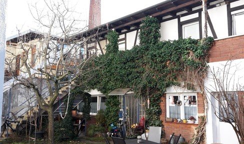 2 Wohnungen in einem: Häuschen mit viel Charme in Wiehre-Bestlage