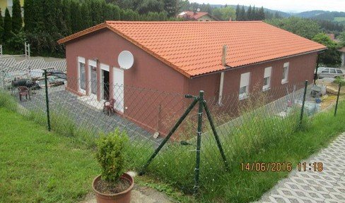 Bungalow purchase price already brutally reduced from € 659,000 to € 469,000, 4 rooms, close to the city of Passau