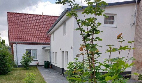 Refurbished semi-detached house with guest house