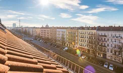 Exklusive Dachgeschosswohnung an der Prenzlauer Allee zum Erstbezug | provisionsfrei