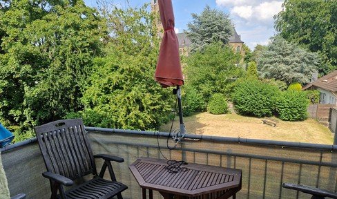 COMMISSION-FREE BEAUTIFUL SPACIOUS 2-ROOM APARTMENT WITH BALCONY FACING THE GREEN, CENTRALLY LOCATED IN HEILIGENHAUS