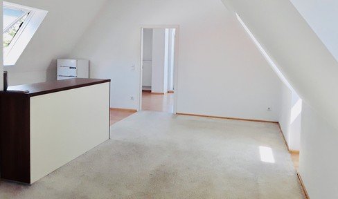 Exklusive Bezugsfreie 2-Zimmer Dachgeschoss Wohnung in Toplage von Bobingen