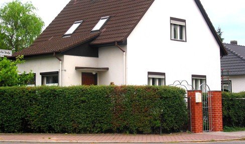 Tolle Lage! Absolute Ruhe + Sonnig: Freistehendes Einfamilienhaus in Spandau Wilhelmstadt