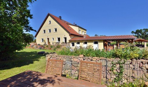 Energetically renovated country house in the Uckermark, spacious property, live and rent close to nature