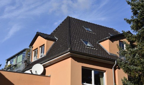 Beste Wohnlage: 4-Raum-Dachwohnung im Klinikviertel Rostock (provisionsfrei)
