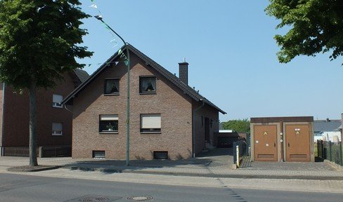 Gepflegtes Mehrfamilienhaus in Niederzier 1200m² Fläche