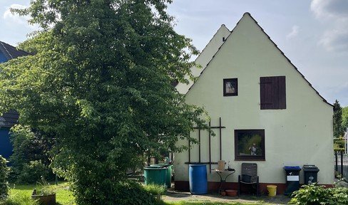 RESERVED - Quiet, reasonably priced 6-room house in Bremen Rablinghausen, with large garden