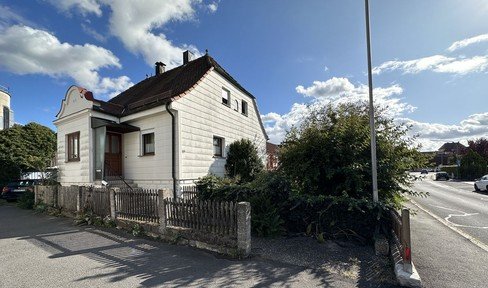 House in need of renovation - ideal for craftsmen