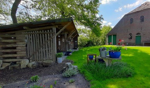 Resthof farmhouse on the North Sea 5800m² commission-free!