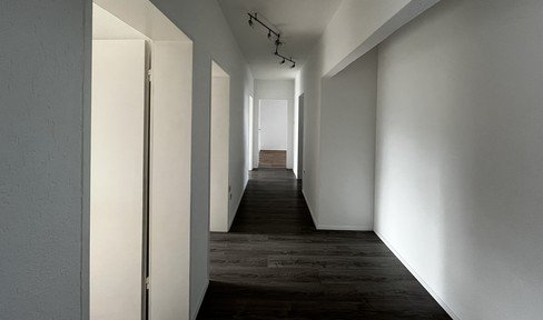 Renovierte 4-Zimmer-Wohnung in ruhiger Lage