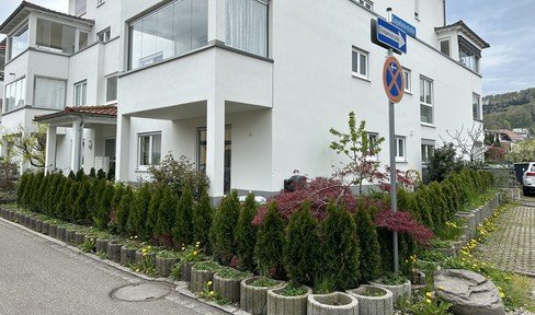 Geschmackvolle EG-Wohnung mit viereinhalb  Teilmöbliert Zimmern und EBK in Bad Säckingen