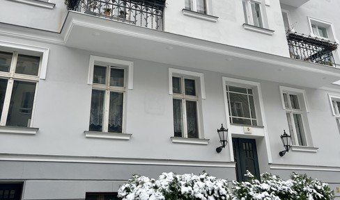 Von Privat: Luxuriöse Maisonnettewohnung mit Privatgarten & Balkon im Hinterhaus