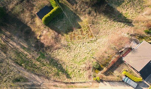 Sunny plot with positive preliminary building application in a fantastic natural location