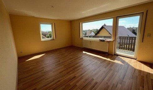 Schöne 90 m² 3-Raum-Wohnung Erstbezug nach Sanierung - ruhig gelegen im Chemnitzer Umland
