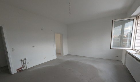 Refurbished 1.5 and 2-room apartment with balcony