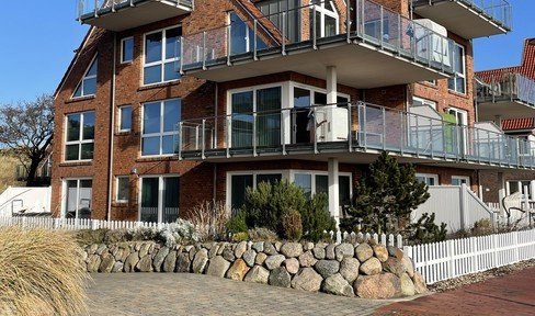 Exclusive living experience with an unobstructed view of the Wadden Sea and salt marshes