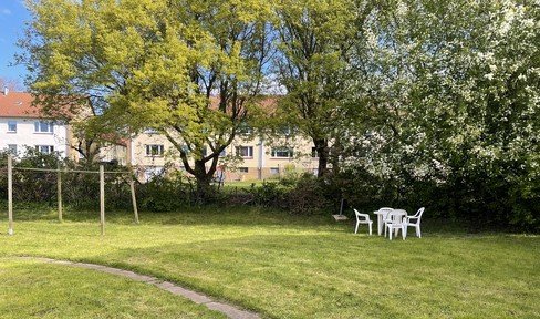 First occupancy after refurbishment with communal garden: 2.5 room apartment