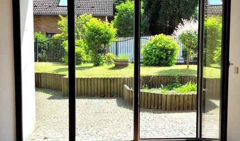 Beautiful 2-room apartment with view of large terrace and garden, Cologne-Dellbrück, commission-free