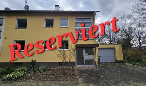 For sale by bid: Charming 1-2 family house in a quiet location in Weingarten-Waldbrücke.