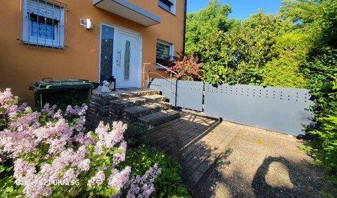 Semi-detached house in prime location of Ansbach / Hennenbach with garage and photovoltaics