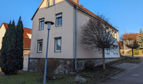 Large renovated house House with 2 entrances in a great location in Friedersdorf, prov. free