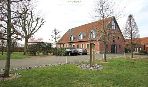 Spacious maisonette apartment with upscale furnishings on an estate in the Münster Rieselfeldern