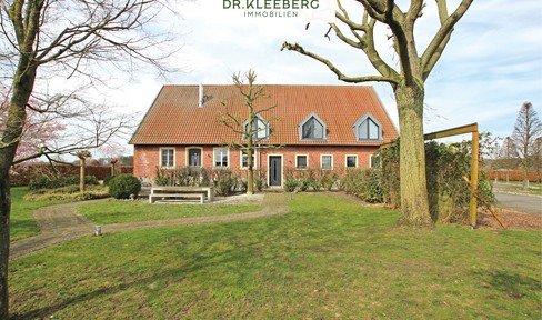Spacious maisonette apartment with upscale furnishings on an estate in the Münster Rieselfeldern