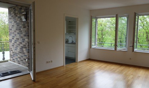 Modern 2-room apartment Apartment; city life directly at the Vorgebirgspark