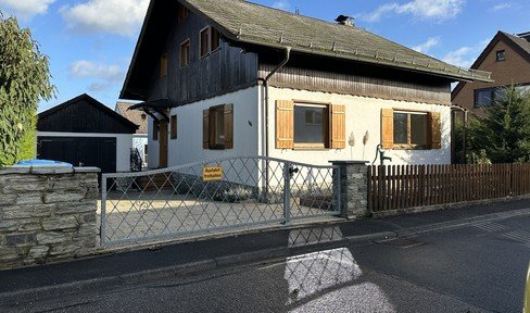 Detached EFH with large plot in Oberwalluf, freshly renovated, without estate agent