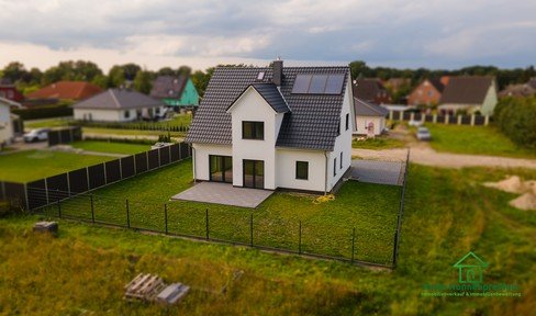 Neues modernes Einfamilienhaus mit Garten - für den Käufer provisionsfrei