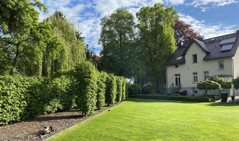 energetisch topsanierte Altbau-Villa, großes Grundstück im Grünen, ideal für Wohnen u. Business