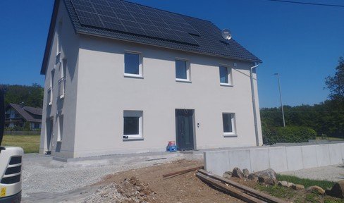 Top renovated house with large plot or additional building plot (without commission)