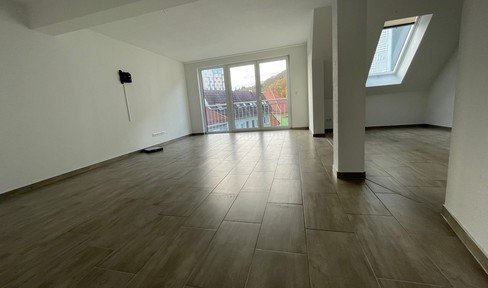 As-new 3-room apartment with fitted kitchen in Suhl