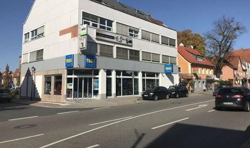 In the heart of Stein near Nuremberg Residential-commercial building approx. 2,400 m² from private owner