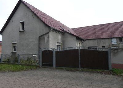 Plot with detached house in the town of Jessen/ OT Düßnitz WITHOUT BROKER - DIRECTLY FROM THE OWNER!