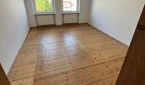 Bright 4-room apartment in a central location in Naumburg