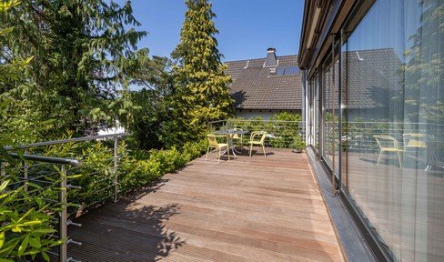 Architektenbauhaus mit Einliegerwohnung, mit Fernsicht,neuer Gas-Hybrid-Heizung,in Hennef-Geistingen