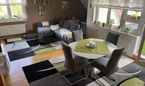 Gepflegte Maisonette-Wohnung mit vier Zimmern sowie Balkon und EBK in Renningen