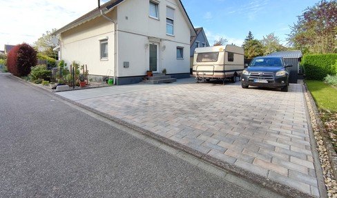 Detached house with garden and 4 parking spaces
