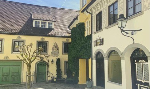 Luxurious property in the old town of Kaufbeuren with adjoining apartment building