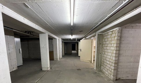 Exclusive 200 sqm storage space in the basement, top location in Siegburg, only 5 EUR/sqm!